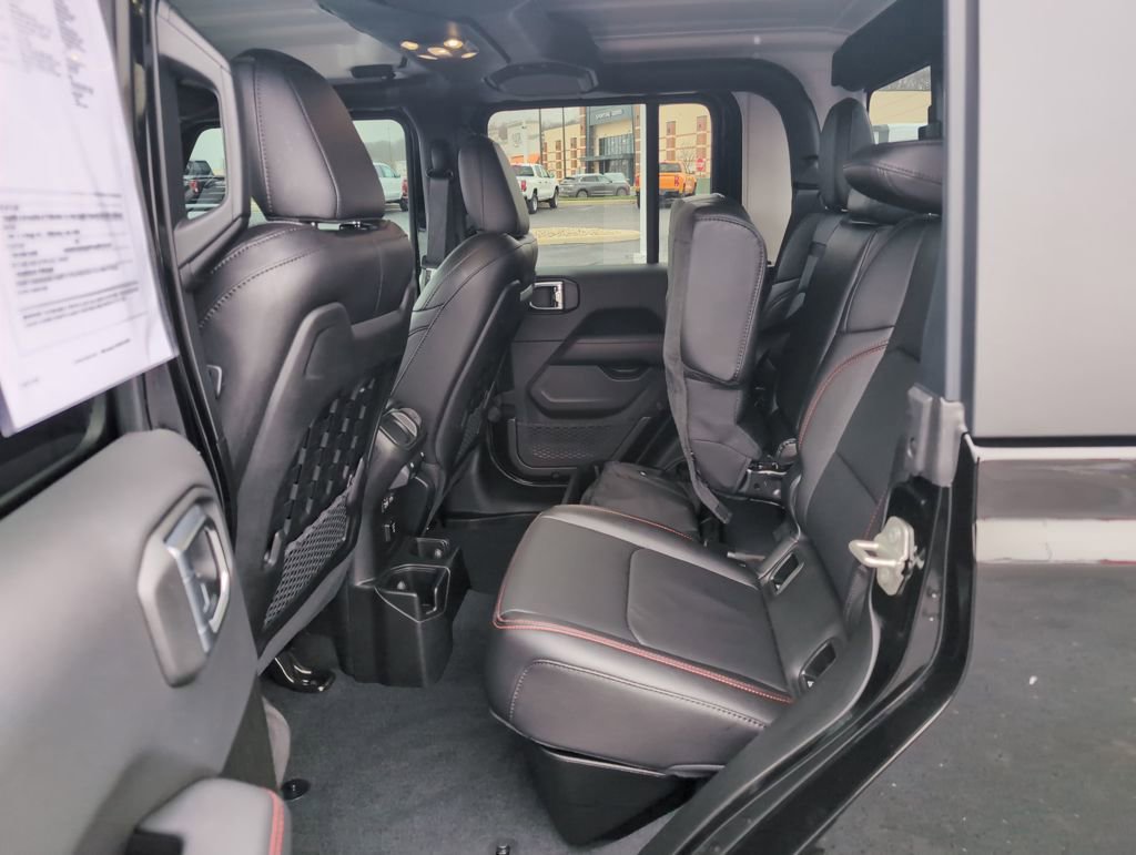 Used 2023 Jeep Gladiator Rubicon image 11