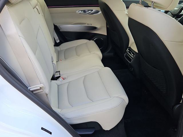 Used 2026 Genesis GV70 2.5T Select image 18