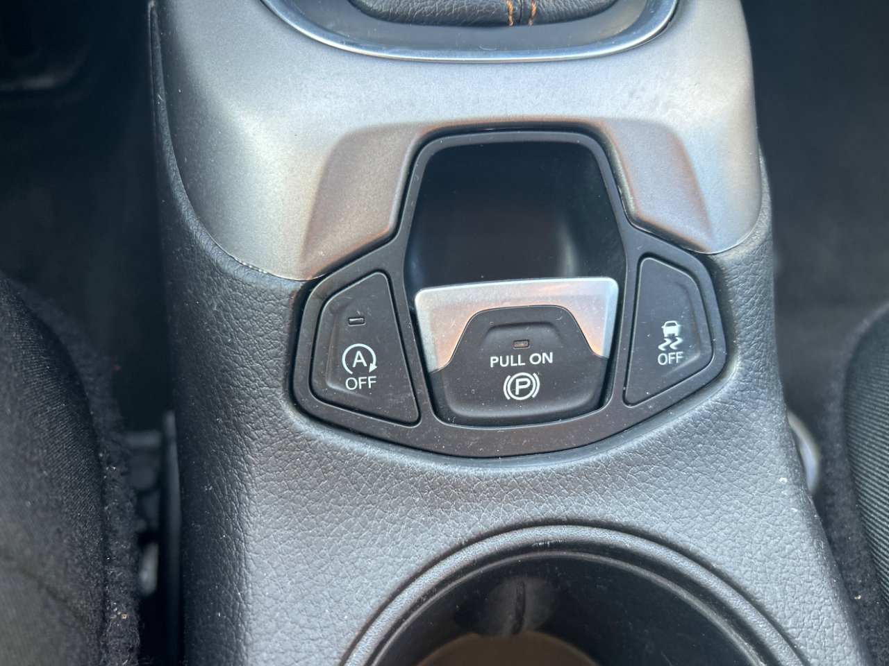 Used 2017 Jeep Compass Latitude w/ Popular Equipment Group image 15