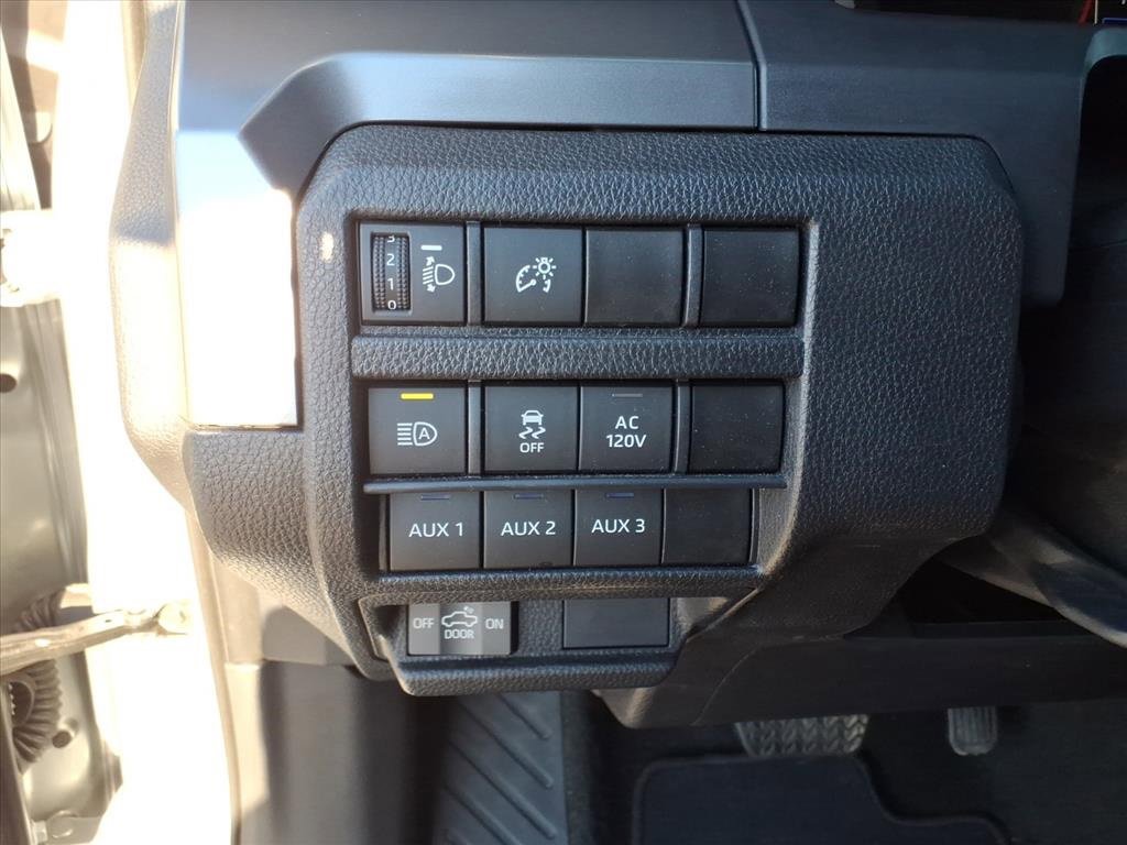 Used 2024 Toyota Tacoma TRD Off-Road image 15