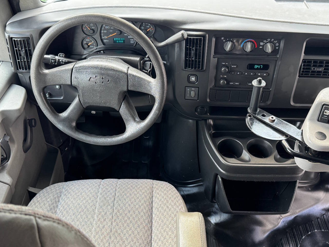 Used 2004 Chevrolet Express 3500 w/ School Bus Package RWD image 51