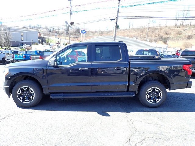 Used 2023 Ford F150 Lightning XLT image 2