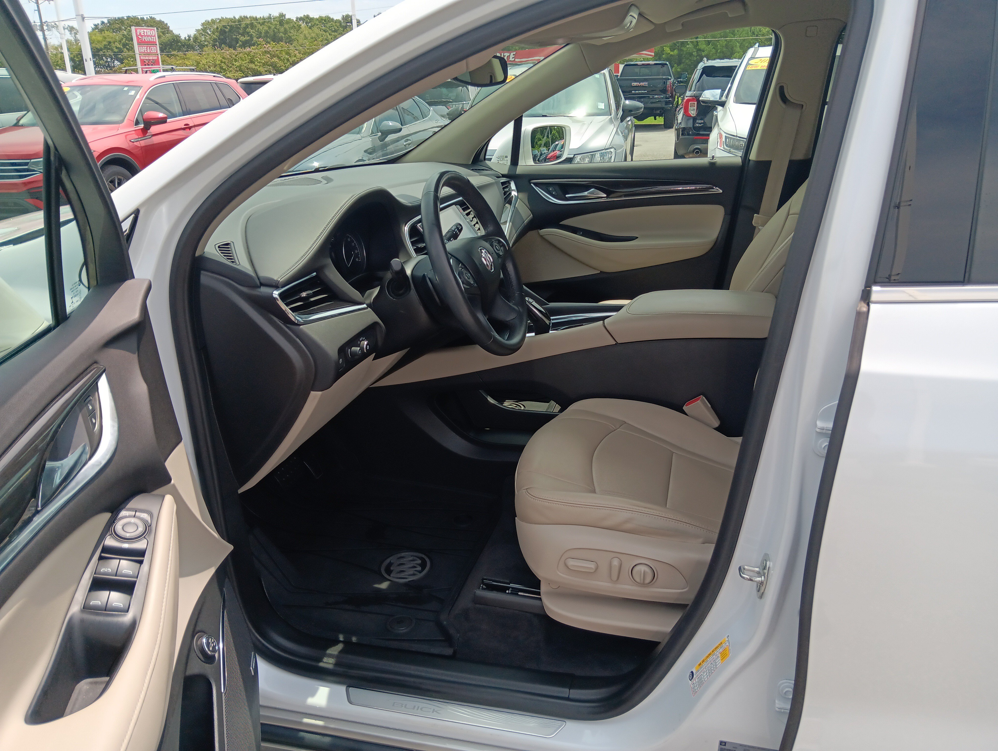 Used 2020 Buick Enclave Essence w/ Sound and Sites Package FWD image 10