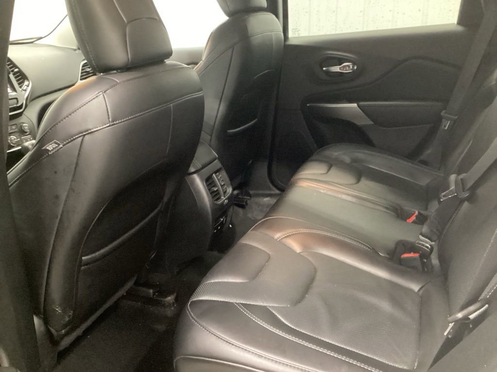 Used 2020 Jeep Cherokee Limited AWD/4WD image 12
