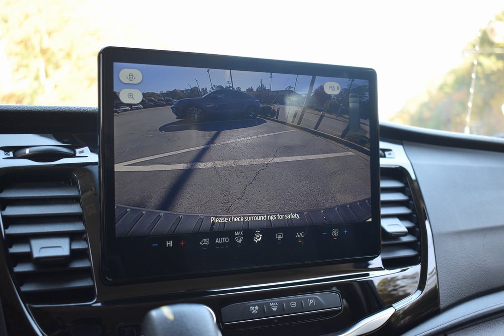 Used 2023 Ford Transit 350 XLT image 19