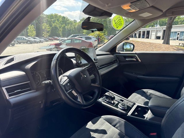 Used 2022 Mitsubishi Outlander SE AWD/4WD image 19