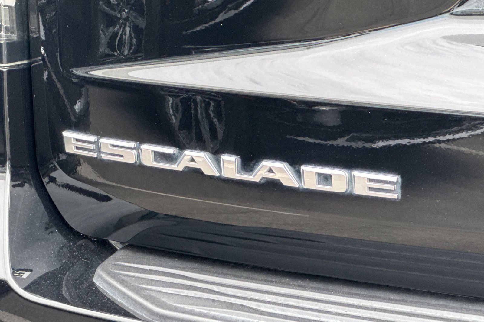 Used 2021 Cadillac Escalade ESV Sport w/ Driver Assist Tech Package AWD/4WD image 48