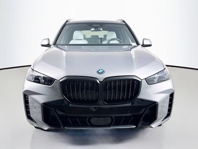 Used 2024 BMW X5 xDrive50e w/ M Sport Package AWD/4WD image 2