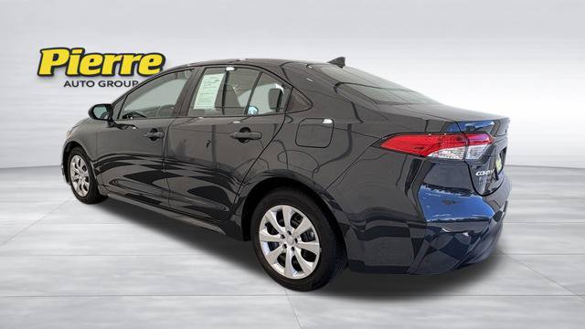Used 2024 Toyota Corolla LE FWD image 2