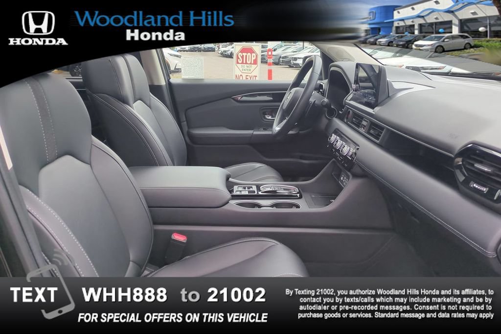 Used 2025 Honda Pilot Touring image 24