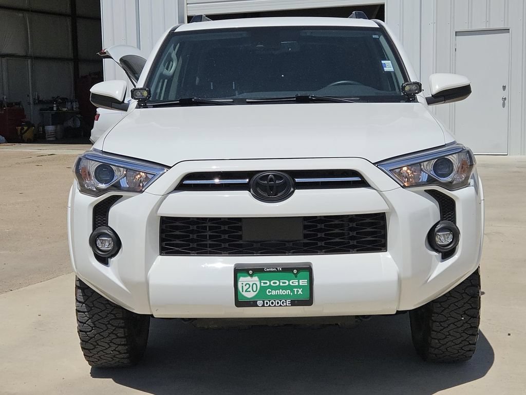 Used 2023 Toyota 4Runner SR5 AWD/4WD image 3