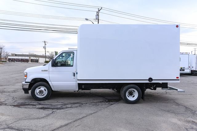 New 2027 Ford E-350 and Econoline 350 Super Duty w/ Power Equipment Group image 6