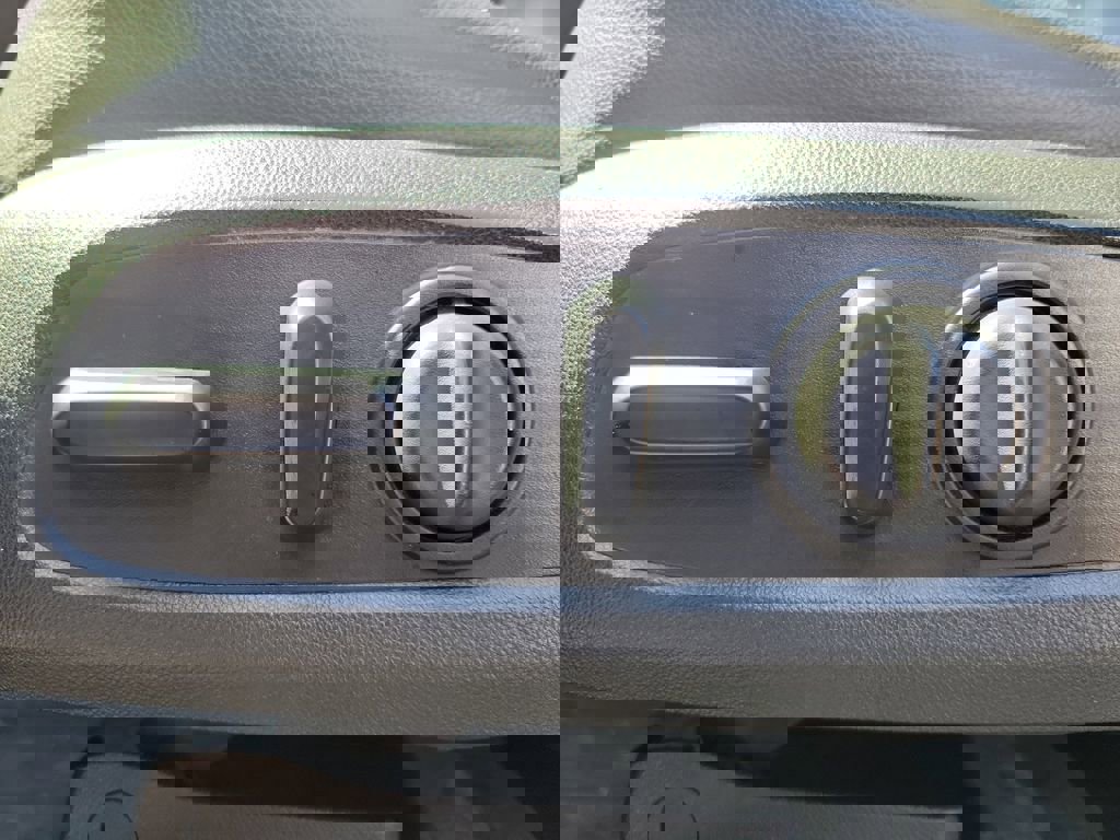 Used 2020 Chevrolet Traverse Premier w/ Redline Edition FWD image 20