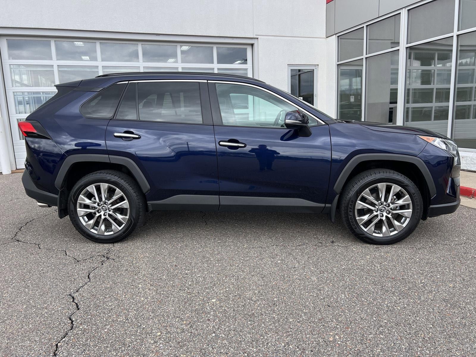 Used 2020 Toyota RAV4 Limited w/ Limited Grade Weather Package AWD/4WD image 22