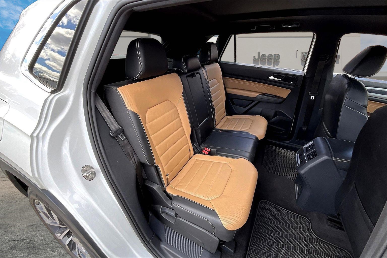 Used 2022 Volkswagen Atlas Cross Sport SEL Premium R-Line image 24