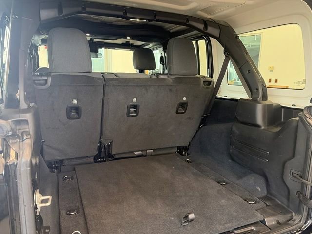 Used 2024 Jeep Wrangler Unlimited Rubicon image 26