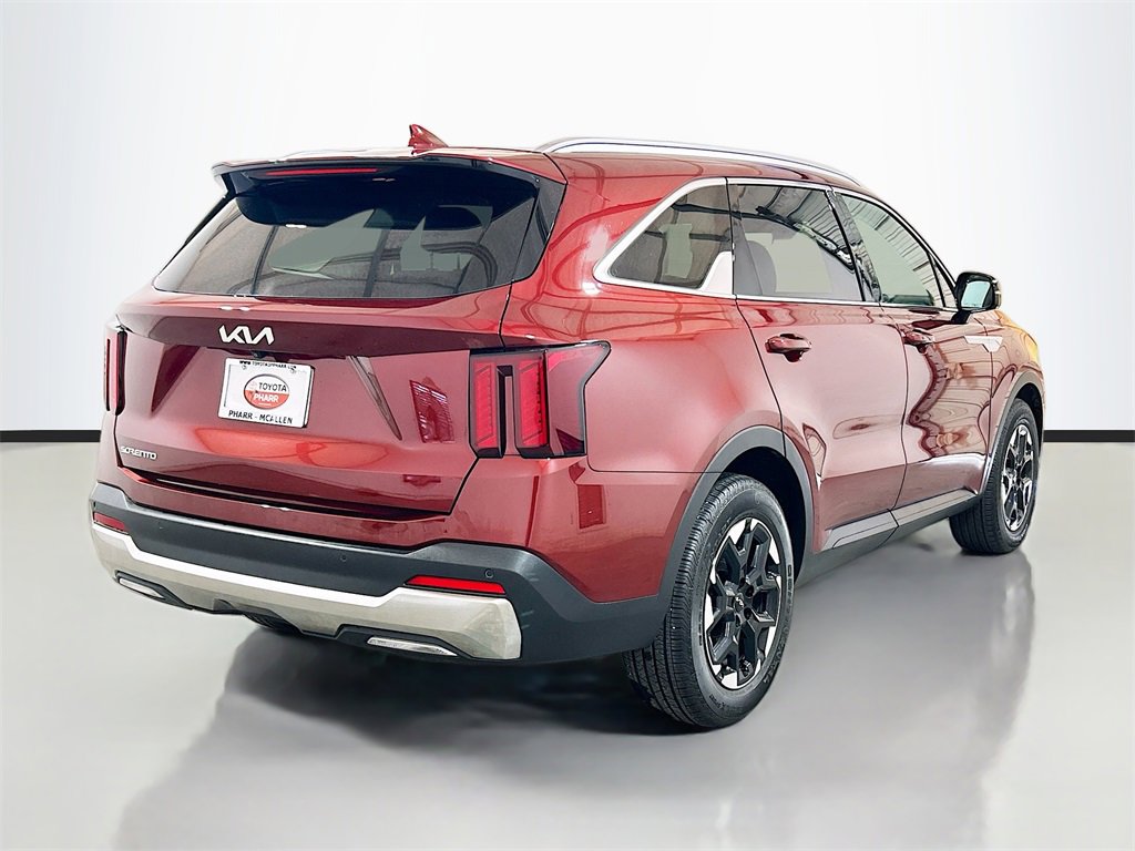 Used 2025 Kia Sorento S w/ Panoramic Sunroof Package image 4