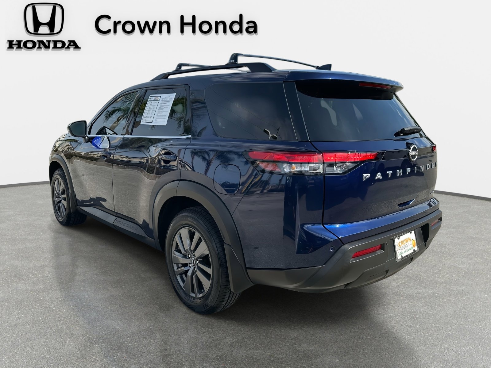 Used 2022 Nissan Pathfinder SV image 4