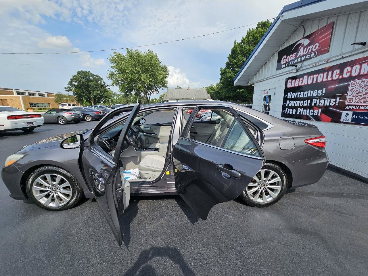 Used 2016 Toyota Camry XLE FWD image 23