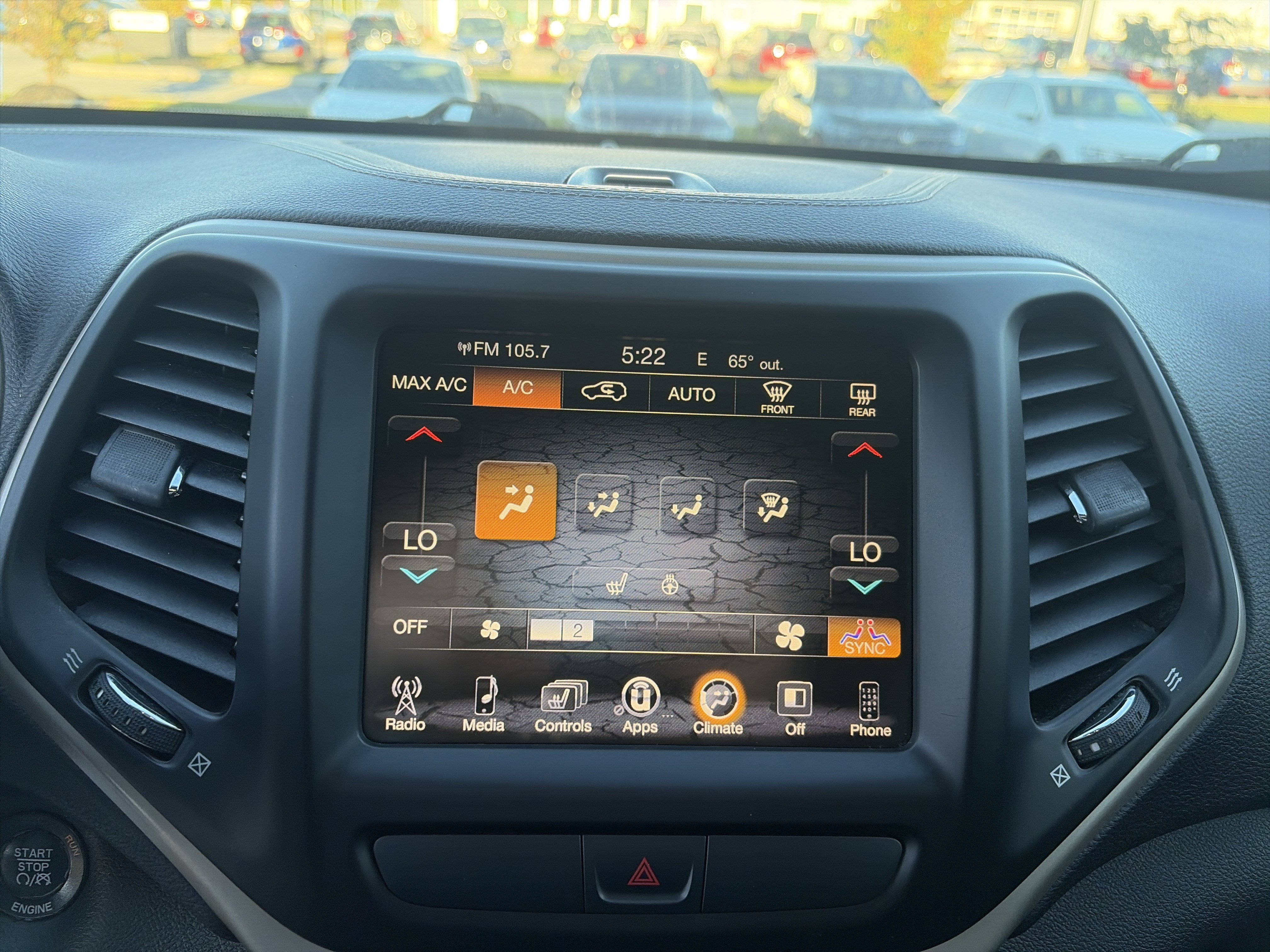 Used 2015 Jeep Cherokee Latitude w/ Comfort/Convenience Group AWD/4WD image 22