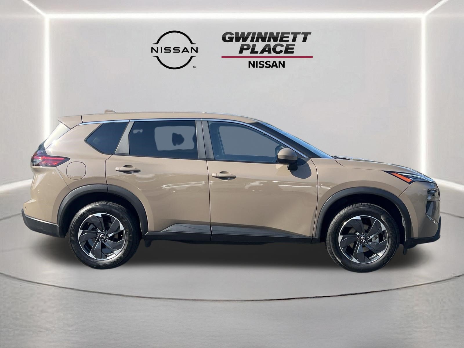 Certified 2025 Nissan Rogue SV FWD image 27
