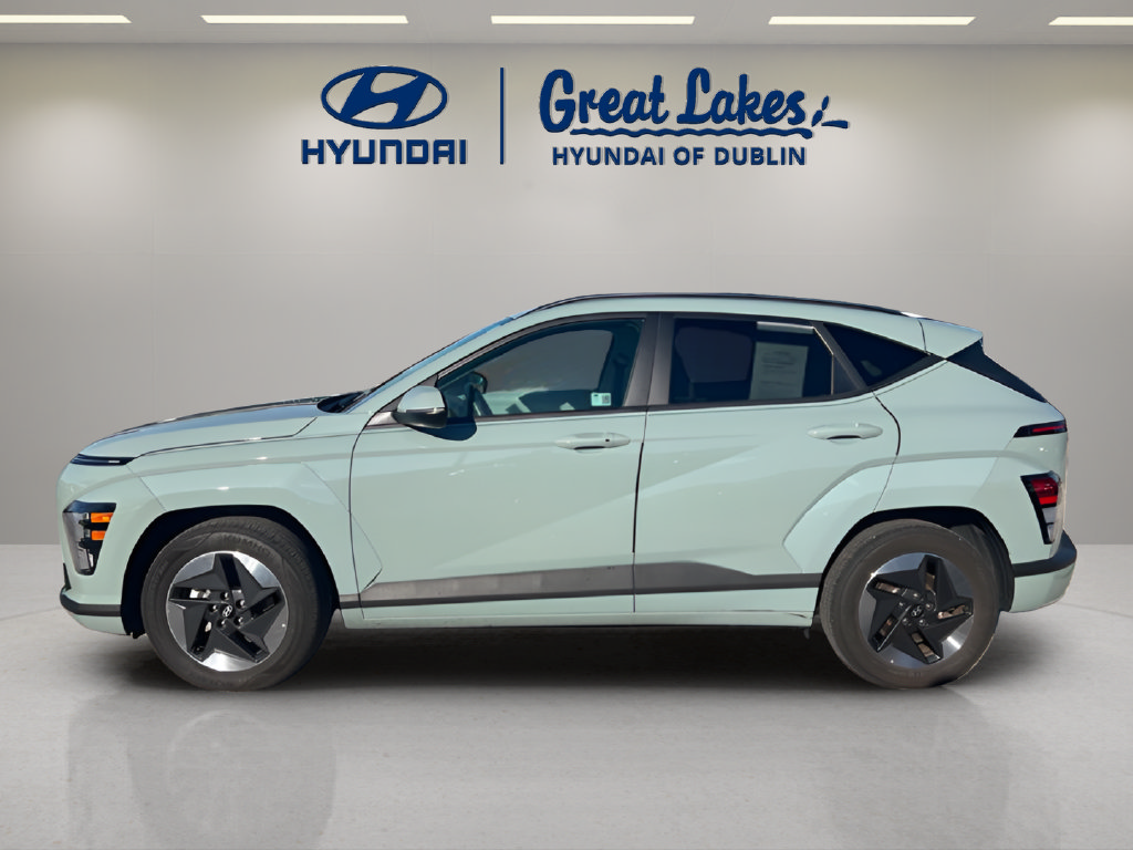 Used 2024 Hyundai Kona SEL FWD image 2