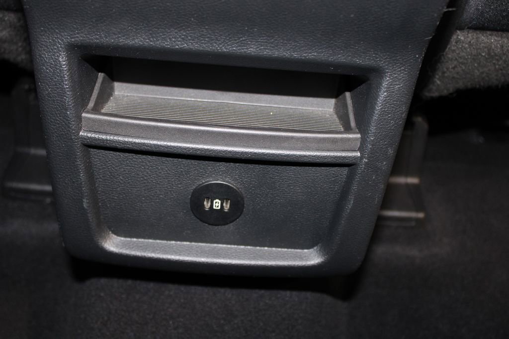 Used 2022 Ford Edge SE w/ Black Appearance Package image 29