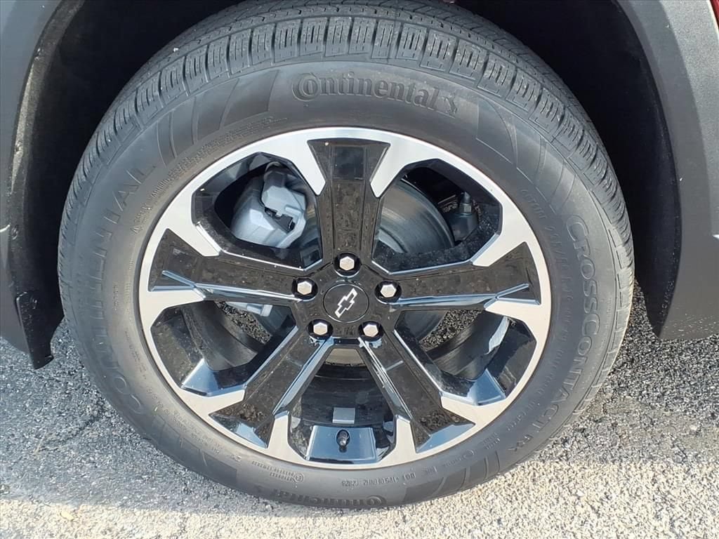 New 2027 Chevrolet Equinox LT w/ Convenience Package II FWD image 11