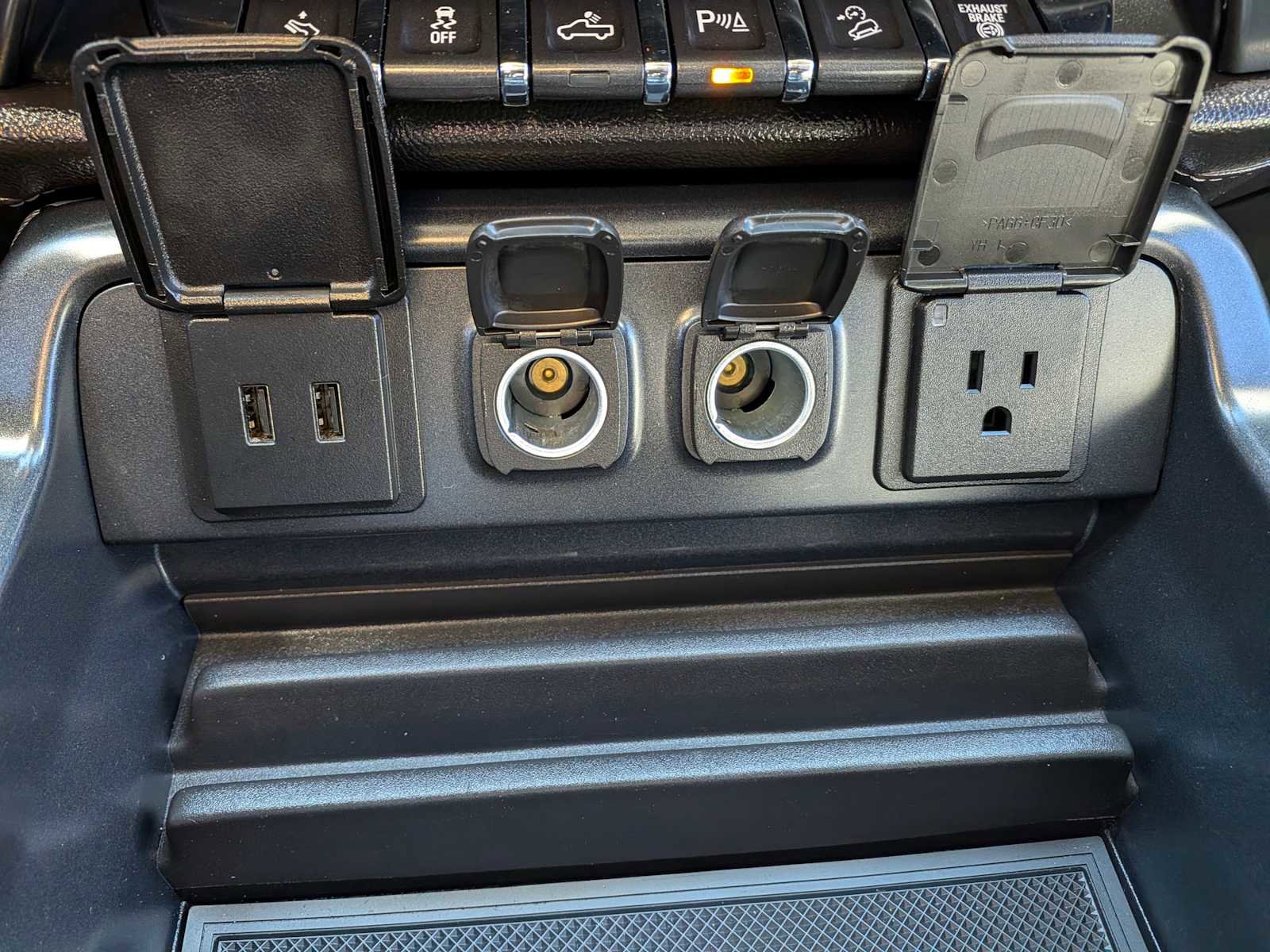 Used 2018 Chevrolet Silverado 3500 LTZ w/ Duramax Plus Package image 30