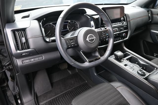 Used 2024 Nissan Pathfinder Rock Creek AWD/4WD image 24