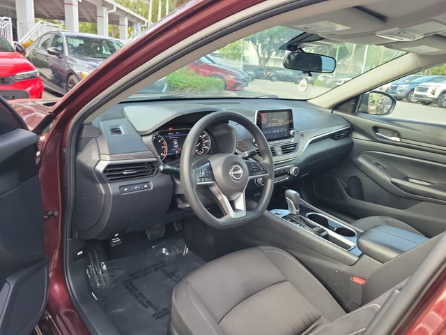 Used 2024 Nissan Altima 2.5 SV FWD image 10