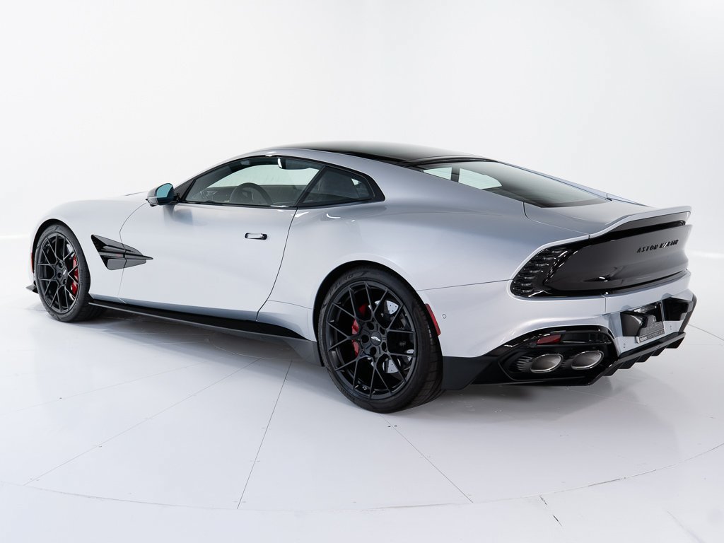 Used 2025 Aston Martin Vanquish RWD image 3