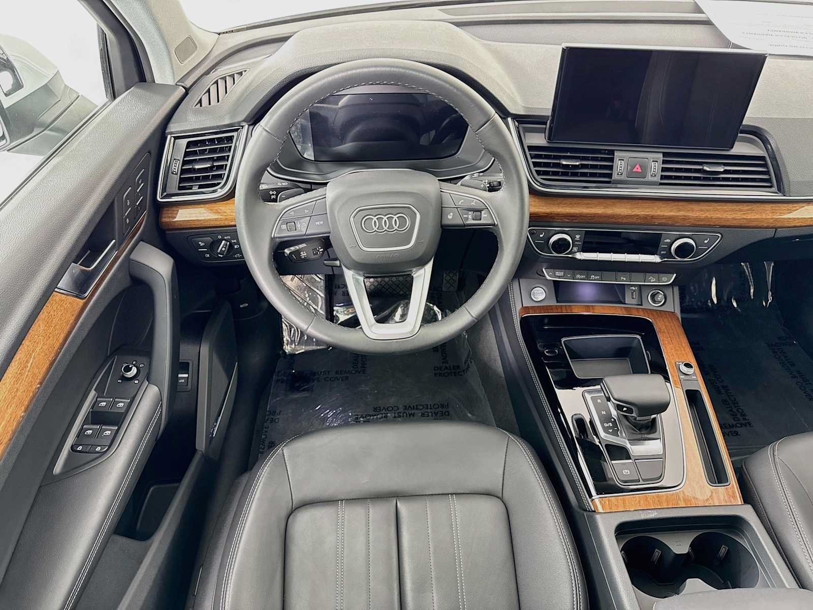Used 2023 Audi Q5 2.0T Premium Plus w/ Premium Plus Package AWD/4WD image 24