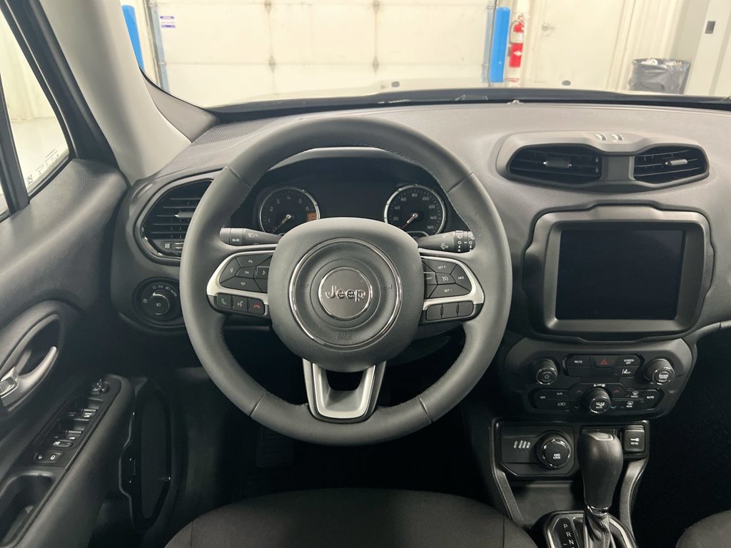 Used 2023 Jeep Renegade Altitude AWD/4WD image 11