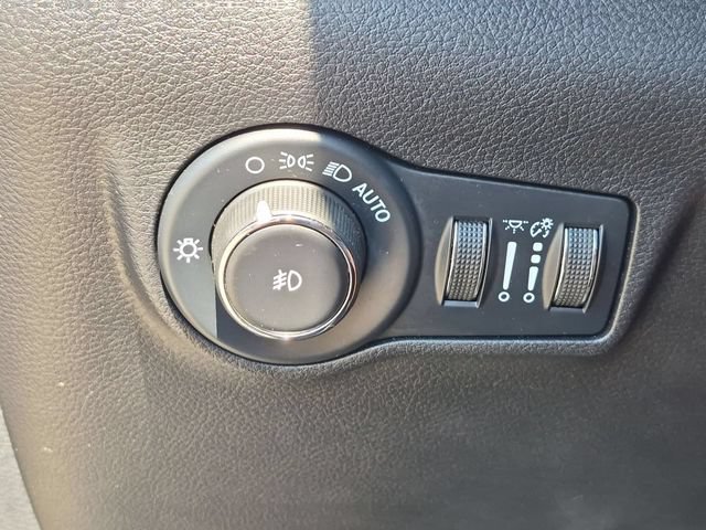 Used 2022 Jeep Compass Limited AWD/4WD image 17