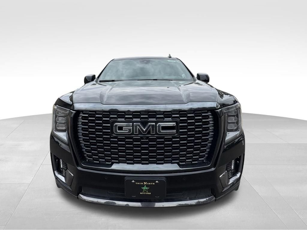 Used 2023 GMC Yukon Denali Ultimate AWD/4WD image 3