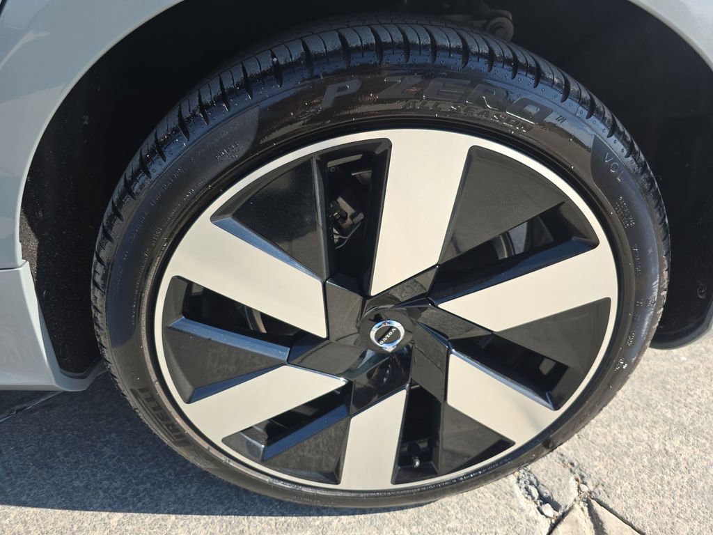 Certified 2024 Volvo S60 T8 Ultimate w/ Climate Package image 35