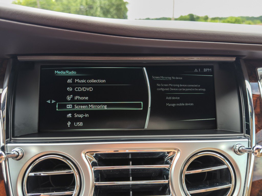 Used 2018 Rolls-Royce Dawn RWD image 53