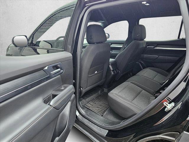 Used 2025 GMC Terrain Elevation w/ Technology Package II image 14