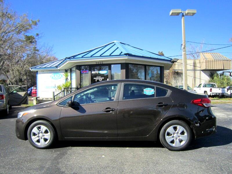 Used 2017 Kia Forte LX w/ LX Popular Package image 10