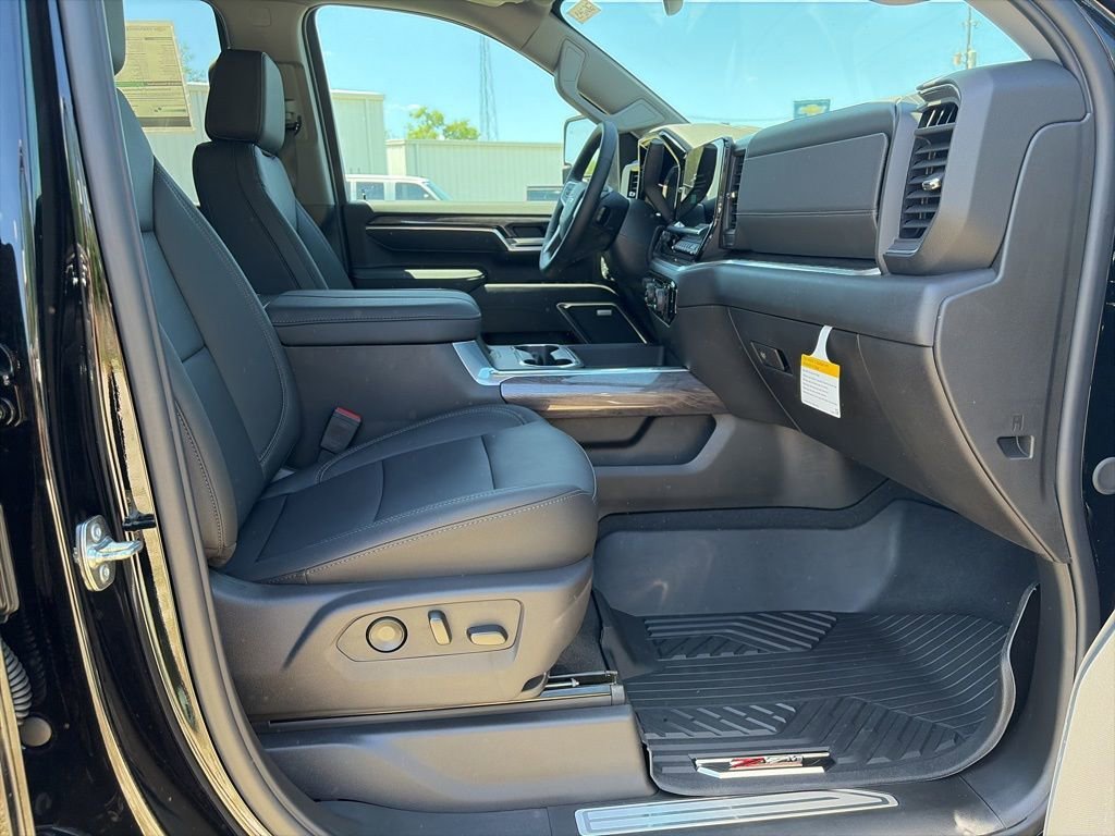 New 2026 Chevrolet Silverado 2500 LTZ w/ LTZ Plus Package image 12