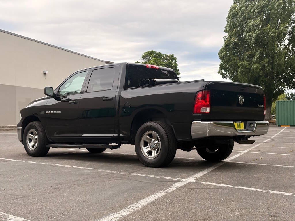 Used 2012 RAM 1500 ST w/ SXT Appearance Group AWD/4WD image 3