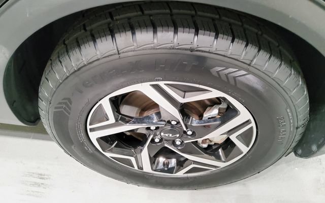 Used 2024 Kia Sportage LX FWD image 33