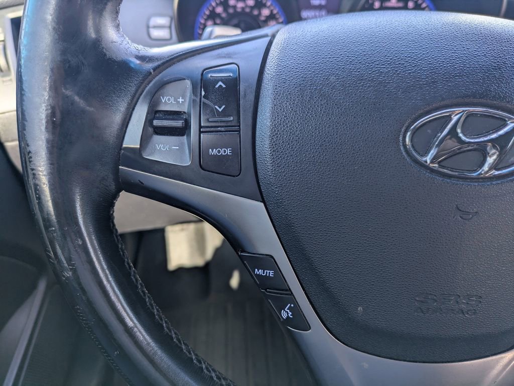 Used 2013 Hyundai Genesis 3.8 image 20