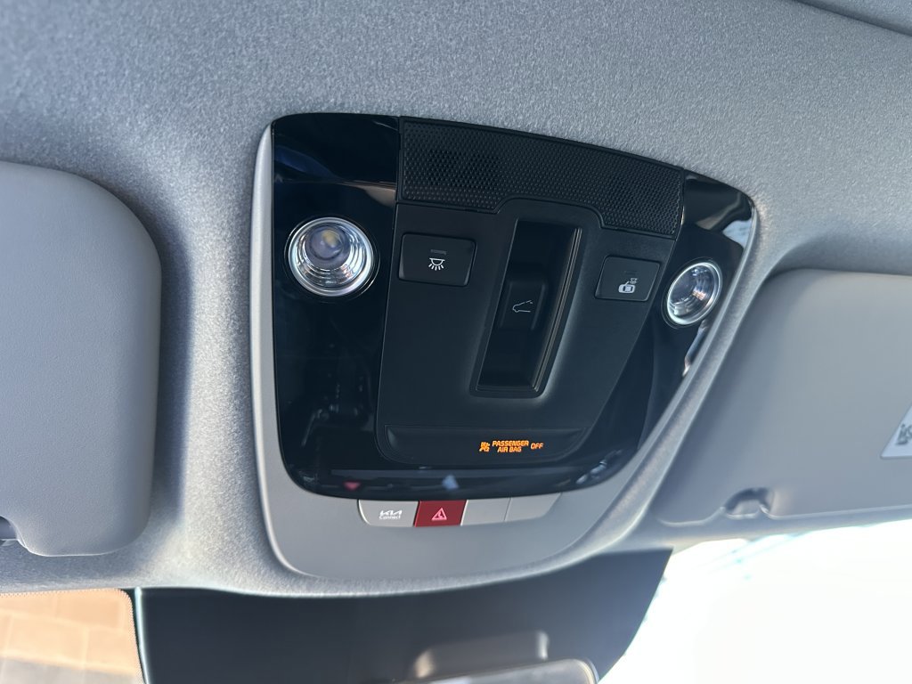 Used 2023 Kia Niro EX Touring image 28