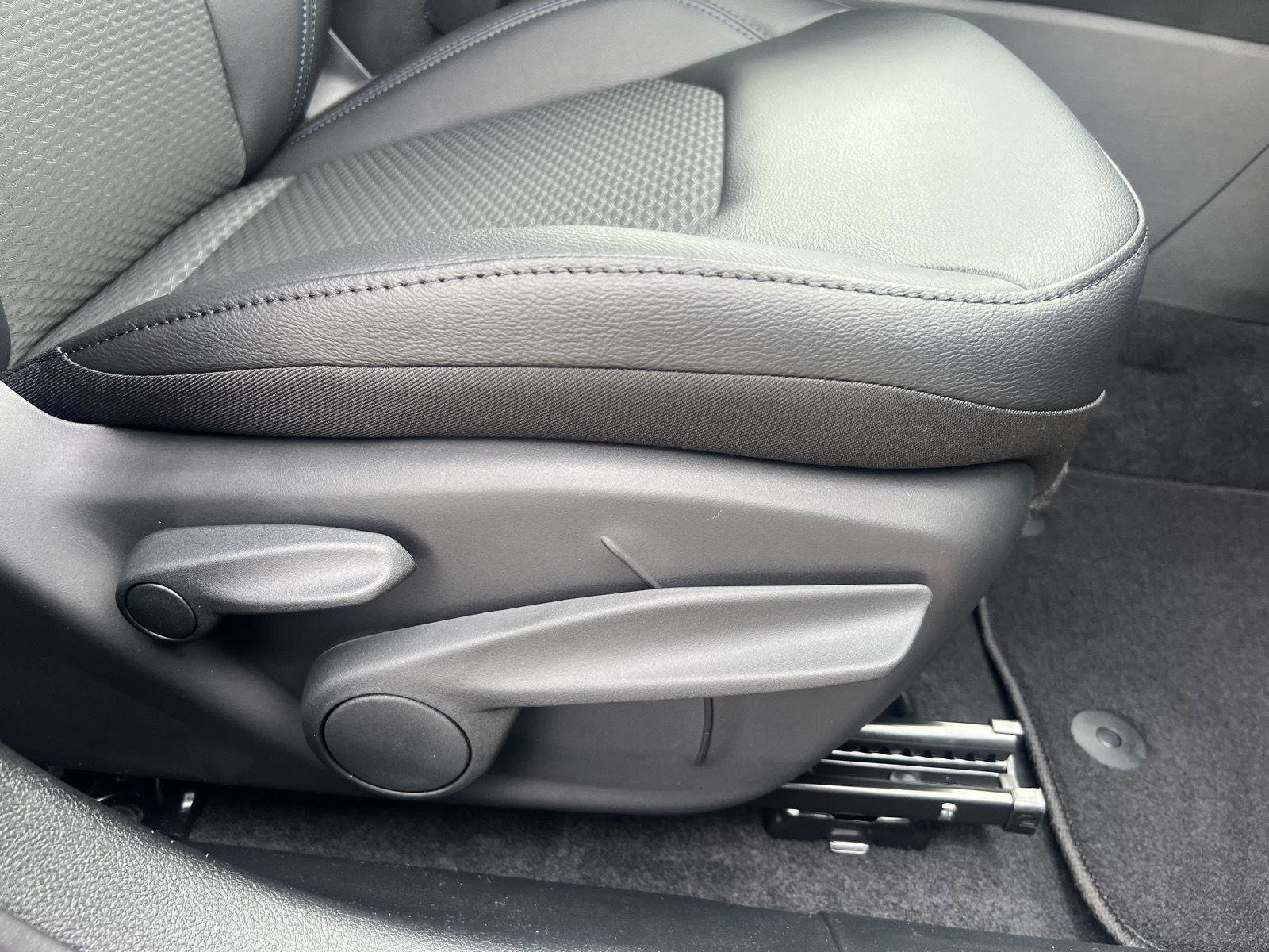 New 2026 Jeep Compass Latitude image 36