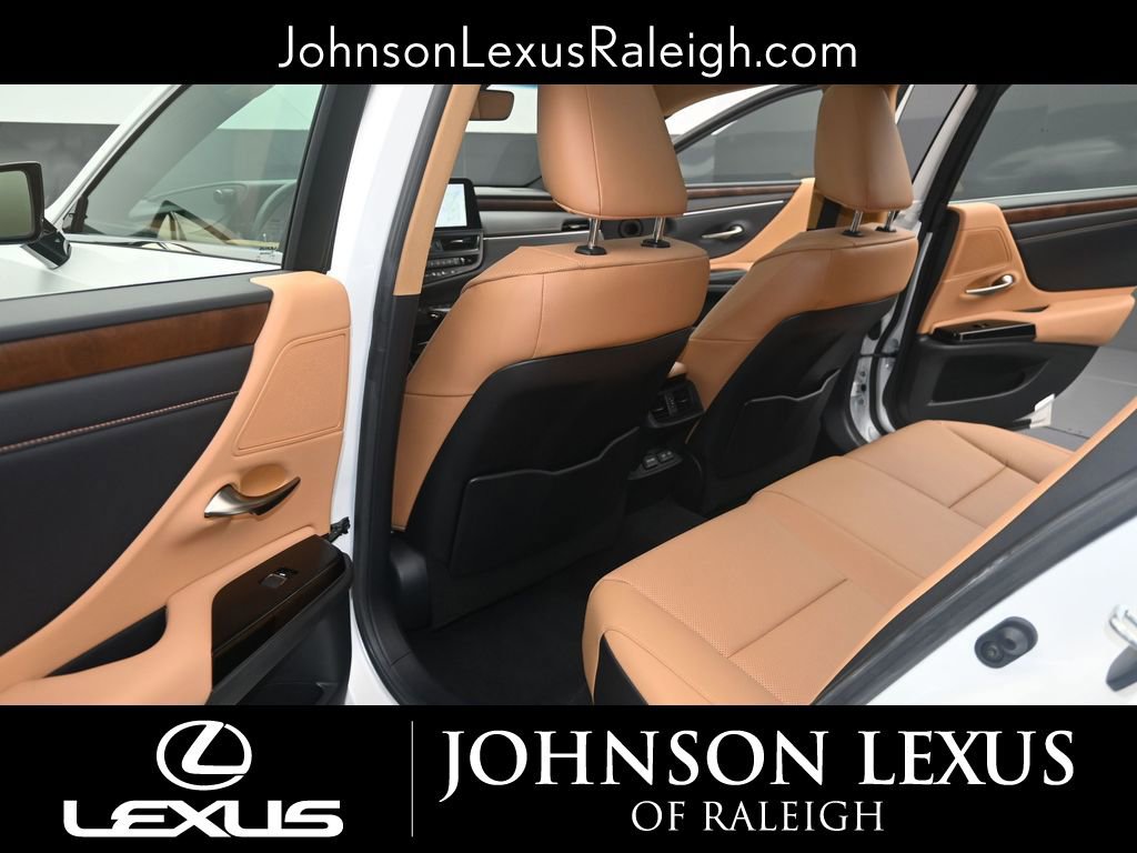 Used 2024 Lexus ES 350 w/ Premium Package image 12