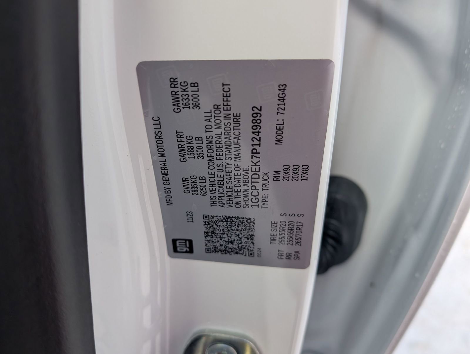 Used 2023 Chevrolet Colorado Z71 w/ Z71 Convenience Package 2 image 30