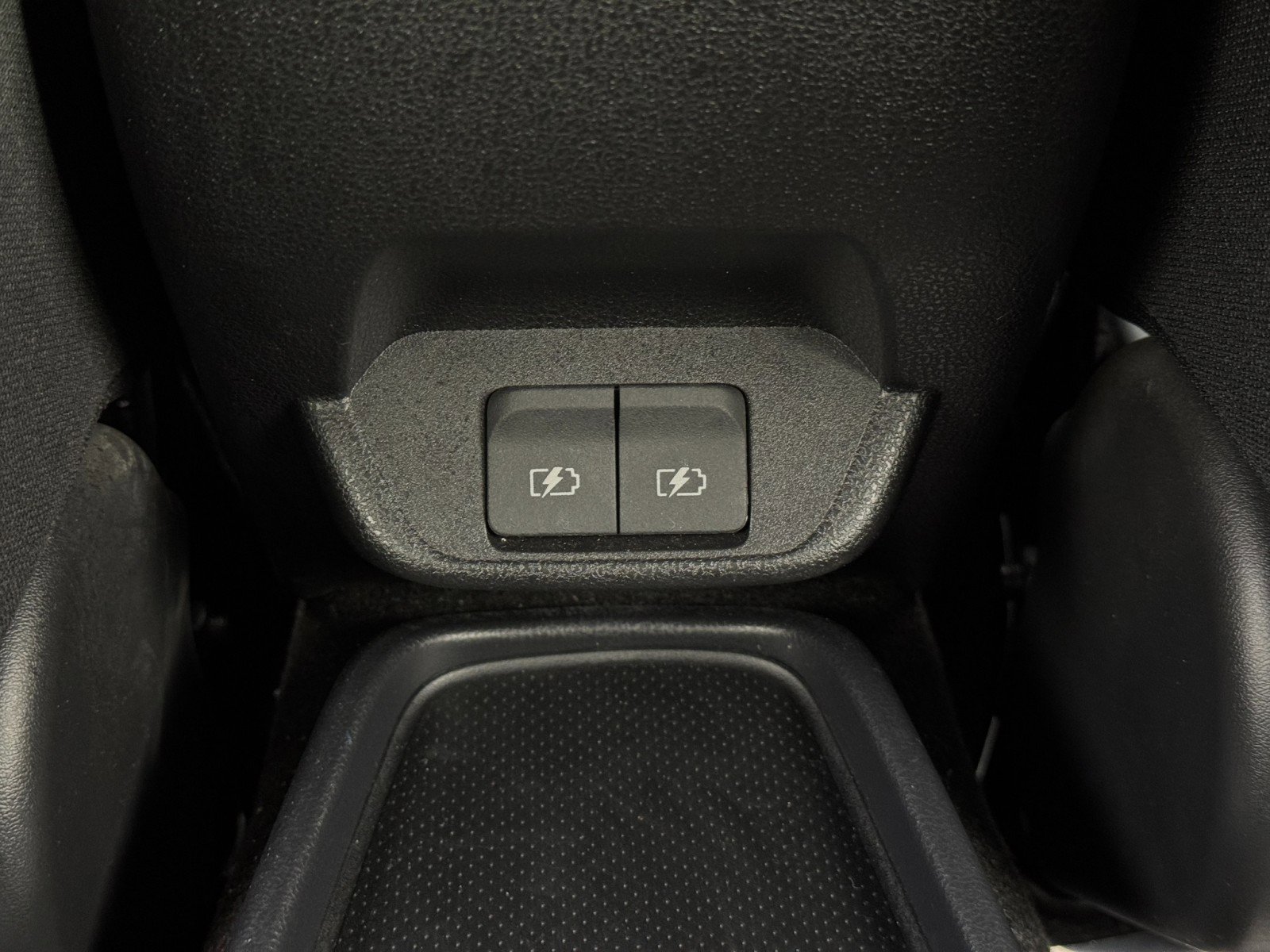 Used 2025 Nissan Leaf S image 27