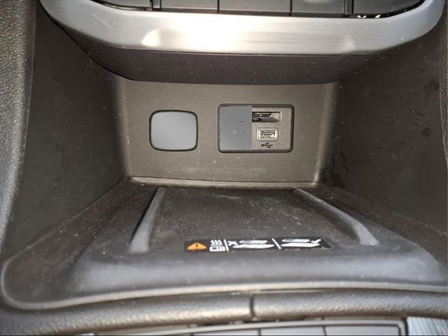 Used 2023 GMC Acadia SLT w/ Elevation Edition image 21